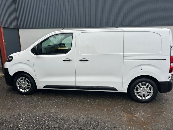 2021 Citroen Dispatch ‘Price includes VAT 381053026