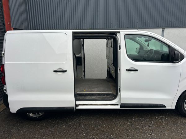 2021 Citroen Dispatch ‘Price includes VAT 381053028