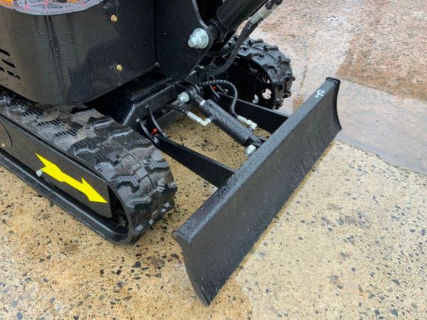 UNUSED MIVA 1.5 TONNE MINI DIGGER...DIESEL....88w. 381092637