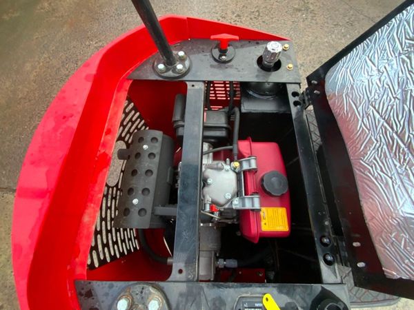 MIVA 13d DIESEL MINI / MICRO DIGGER......93w. 381092738