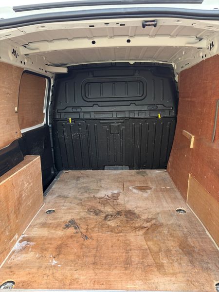 Peugeot Partner 2019 381093452