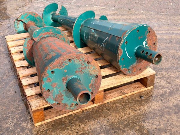 Auger , pile driver , extractor system. 381007089