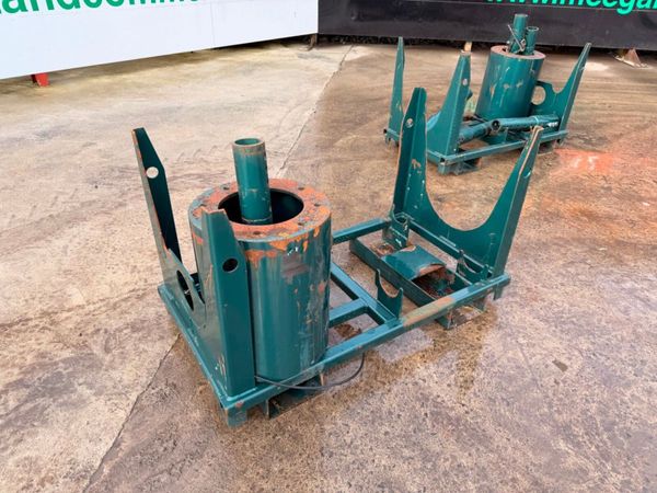 Auger , pile driver , extractor system. 381007091