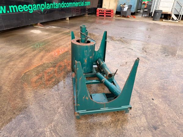 Auger , pile driver , extractor system. 381007095