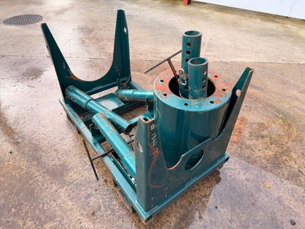 Auger , pile driver , extractor system. 381007099