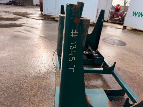 Auger , pile driver , extractor system. 381007103