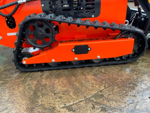 MINI SKID STEER  LOADER.......DIESEL......134w... 381013865