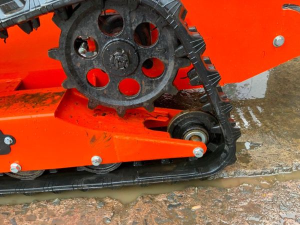 MINI SKID STEER  LOADER.......DIESEL......134w... 381013877