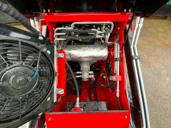 760cc PEDESTRIAN MINI SKID STEER loader.....130w. 381013889