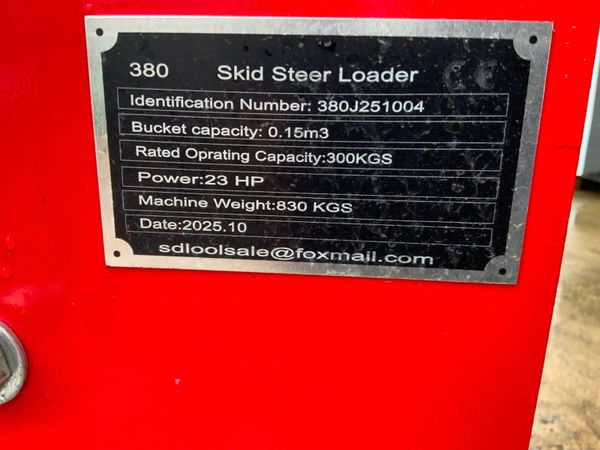 760cc PEDESTRIAN MINI SKID STEER loader.....130w. 381013901