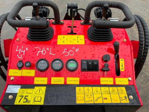 760cc PEDESTRIAN MINI SKID STEER loader.....130w. 381013905