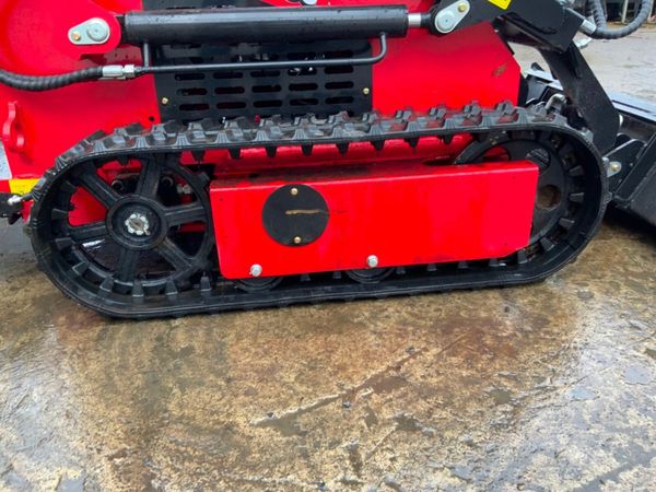 760cc PEDESTRIAN MINI SKID STEER loader.....130w. 381013910