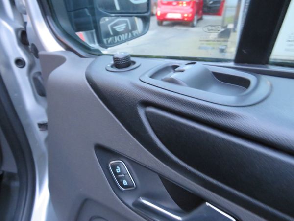 Ford Transit 2020 TREND MODEL 6SPEED 2LT SILVER 381151187