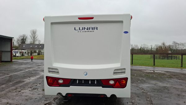 Lunar Clubman SI island bed caravan 381181002
