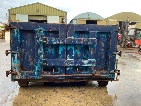 25yds HOOK LOADER BUILDERS SKIP..........4150. 381104893