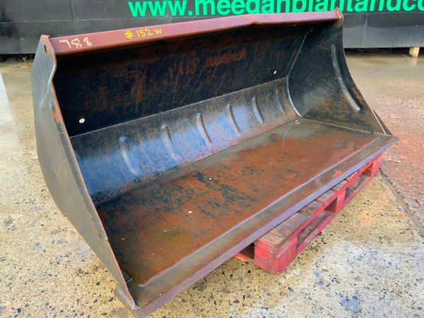 72" FRONT LOADER BUCKET......EURO HITCH....152w. 381104968