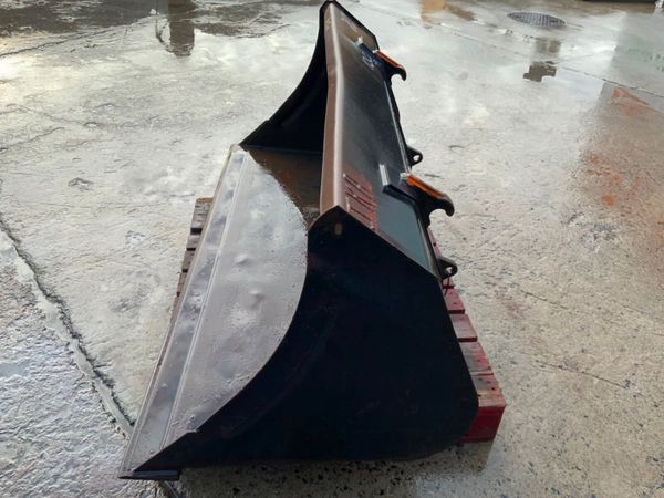 72" FRONT LOADER BUCKET......EURO HITCH....152w. 381104976