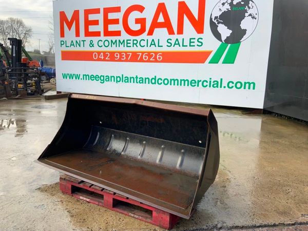 72" FRONT LOADER BUCKET......EURO HITCH....152w. 381104980