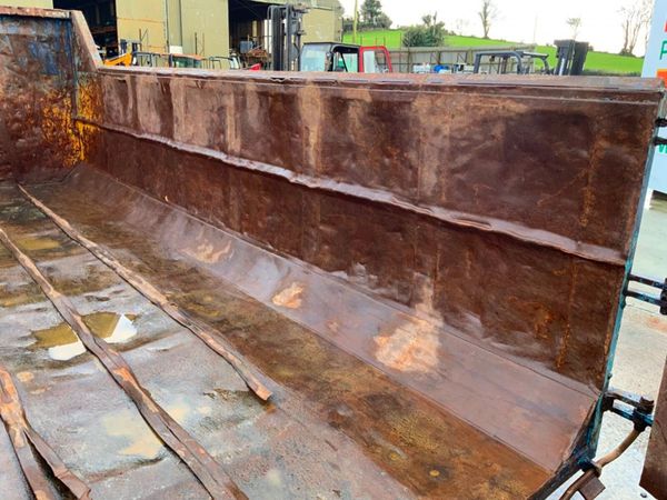 25yds HOOK LOADER BUILDERS SKIP..........4150. 381104901