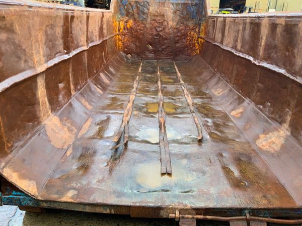 25yds HOOK LOADER BUILDERS SKIP..........4150. 381104902