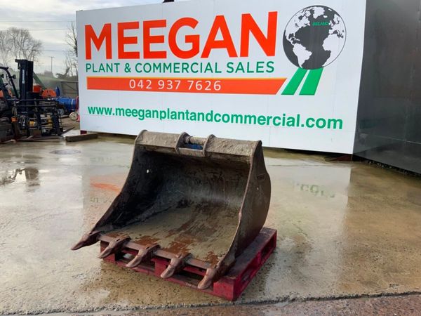 48"  VOLVO SCOOP BUCKET.......65mm PINS........146 381105003