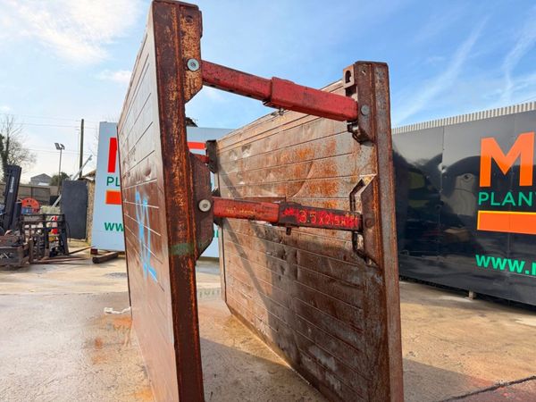 3.5 x 2.5 metre TRENCH BOX .......82 381116355