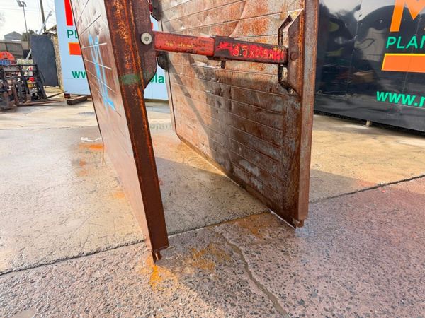 3.5 x 2.5 metre TRENCH BOX .......82 381116356