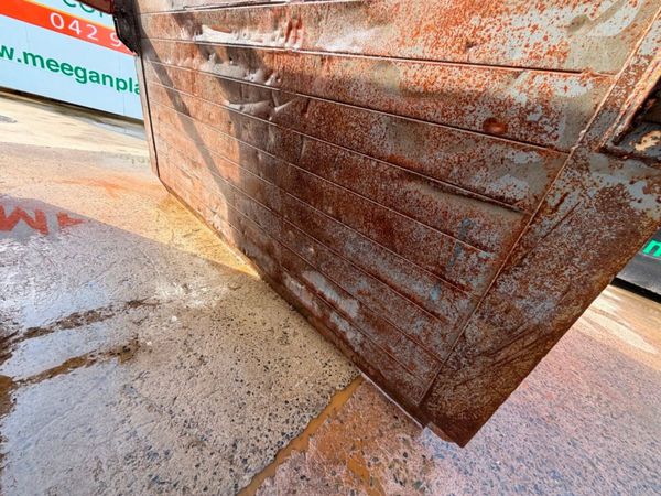 3.5 x 2.5 metre TRENCH BOX .......82 381116374