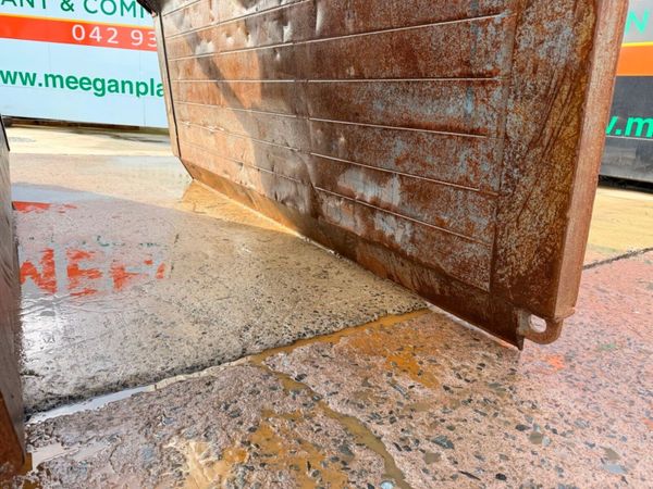 3.5 x 2.5 metre TRENCH BOX .......82 381116376