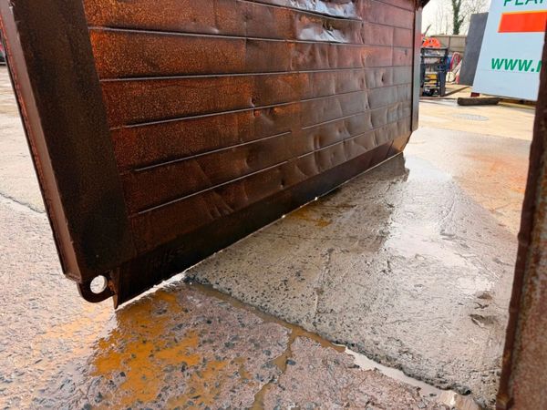 3.5 x 2.5 metre TRENCH BOX .......82 381116377