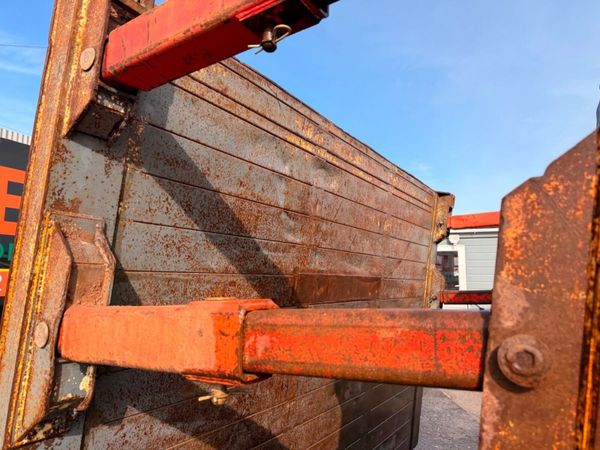 3.5 x 2.5 metre TRENCH BOX .......82 381116386