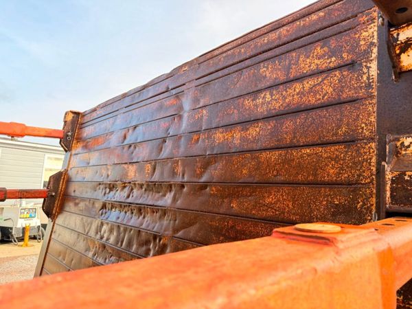 3.5 x 2.5 metre TRENCH BOX .......82 381116389