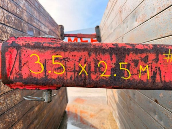 3.5 X 2.5 METRES TRENCH BOX .......88 381116402