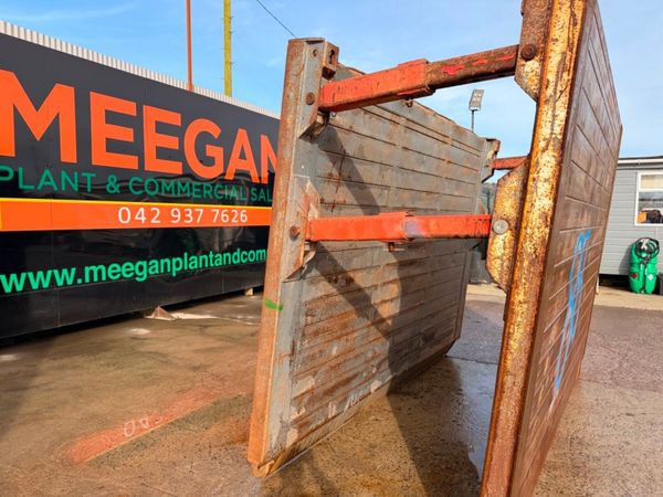 3.5 X 2.5 METRES TRENCH BOX .......88 381116414