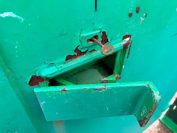 COSHH ...CHEMICAL CONTAINER 10 X 8 .....4804 381122777