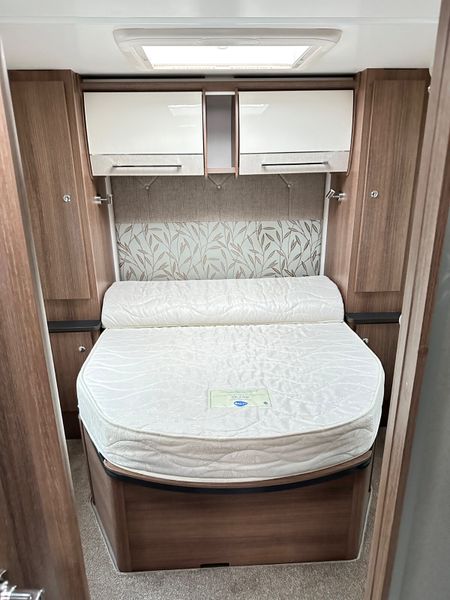 ✨BAILEY UNICORN BLACK EDITION 4 BERTH ISLAND BED✨ 381248999