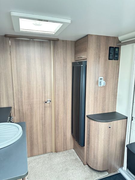 ✨BAILEY UNICORN BLACK EDITION 4 BERTH ISLAND BED✨ 381249000