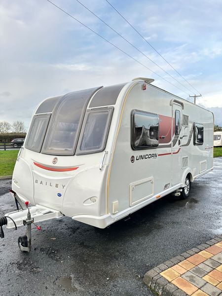 ✨2017 BAILEY UNICORN VALENCIA 4 BERTH FIXED BED✨ 381249177