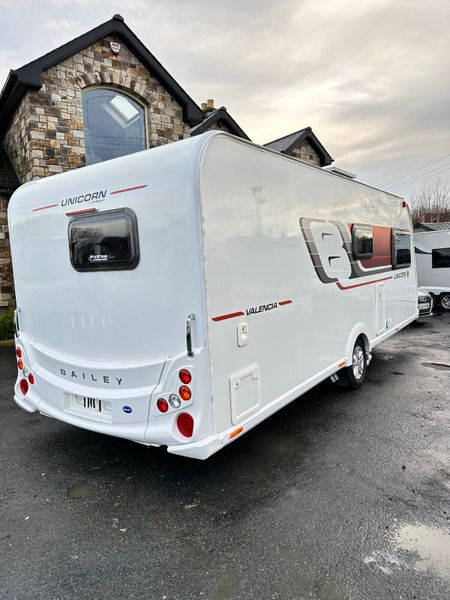 ✨2017 BAILEY UNICORN VALENCIA 4 BERTH FIXED BED✨ 381249178