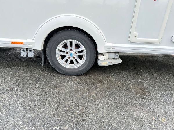 ✨2017 BAILEY UNICORN VALENCIA 4 BERTH FIXED BED✨ 381249179