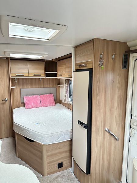 ✨2017 BAILEY UNICORN VALENCIA 4 BERTH FIXED BED✨ 381249183