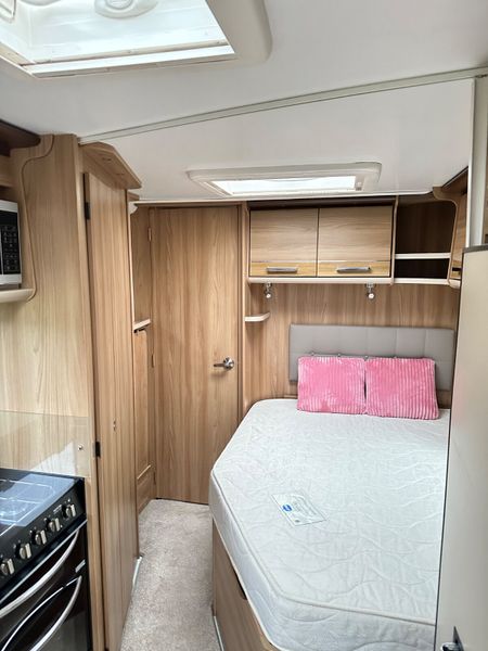 ✨2017 BAILEY UNICORN VALENCIA 4 BERTH FIXED BED✨ 381249184