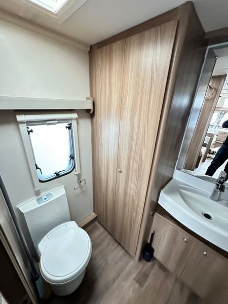 ✨SWIFT CHALLENGER SPORT 4 BERTH✨ 381249116