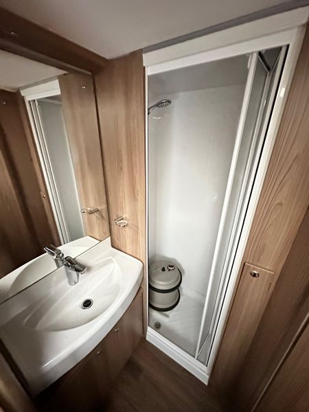 ✨SWIFT CHALLENGER SPORT 4 BERTH✨ 381249118