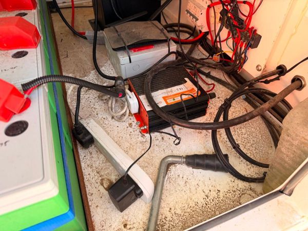 ProLight Solar lighting tower with camera system.. 381255054