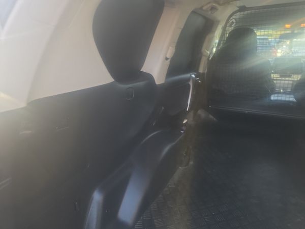 Toyota Land Cruiser LC GX LWB 381263268