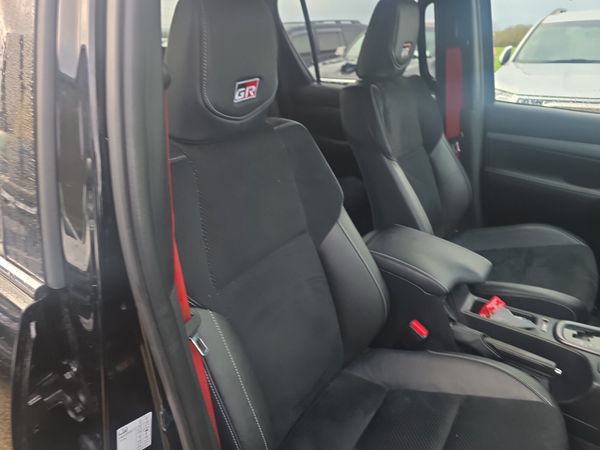 Toyota Hilux GR Sport 2 381263675