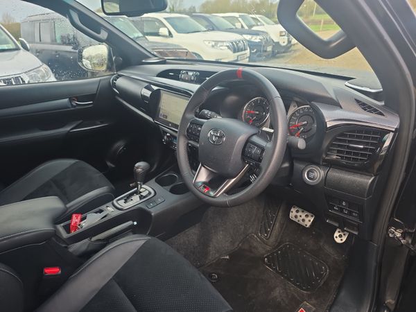 Toyota Hilux GR Sport 2 381263680