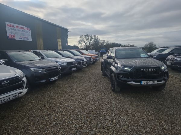 Toyota Hilux GR Sport 2 381263627