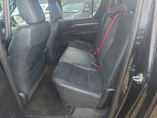 Toyota Hilux GR Sport 2 381263700